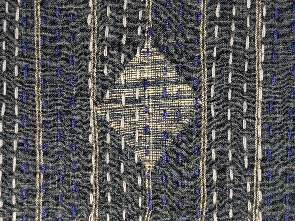 Quilt- blue patchwork detail Muslin jamdani and stitched kantha with metallic