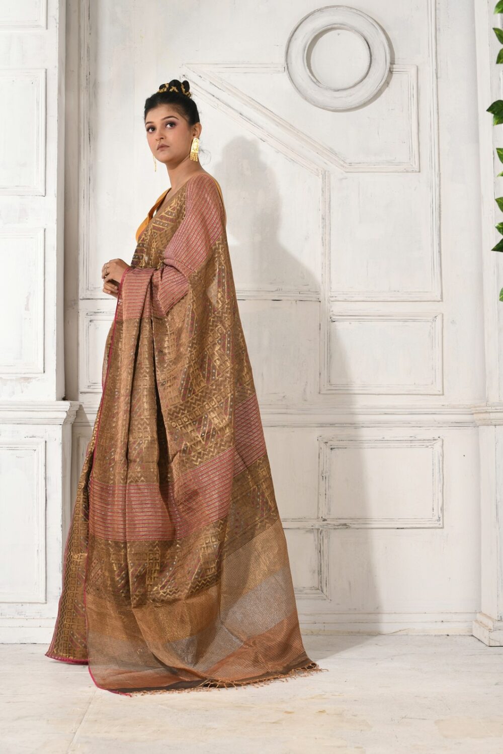 JACQUARDHANDLOOMMETALLICSAREE-KARU25-ANTIQUEGOLD (4)
