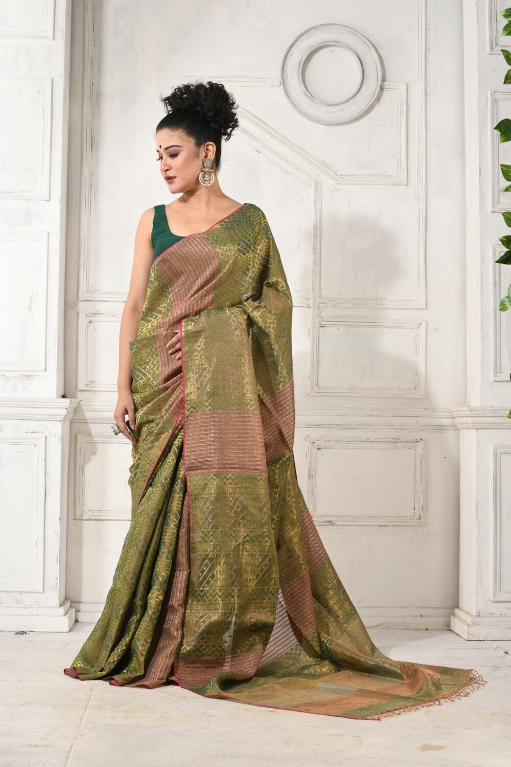 JACQUARDHANDLOOMMETALLICSAREE-KARU26-GREEN-and-GOLD (1)