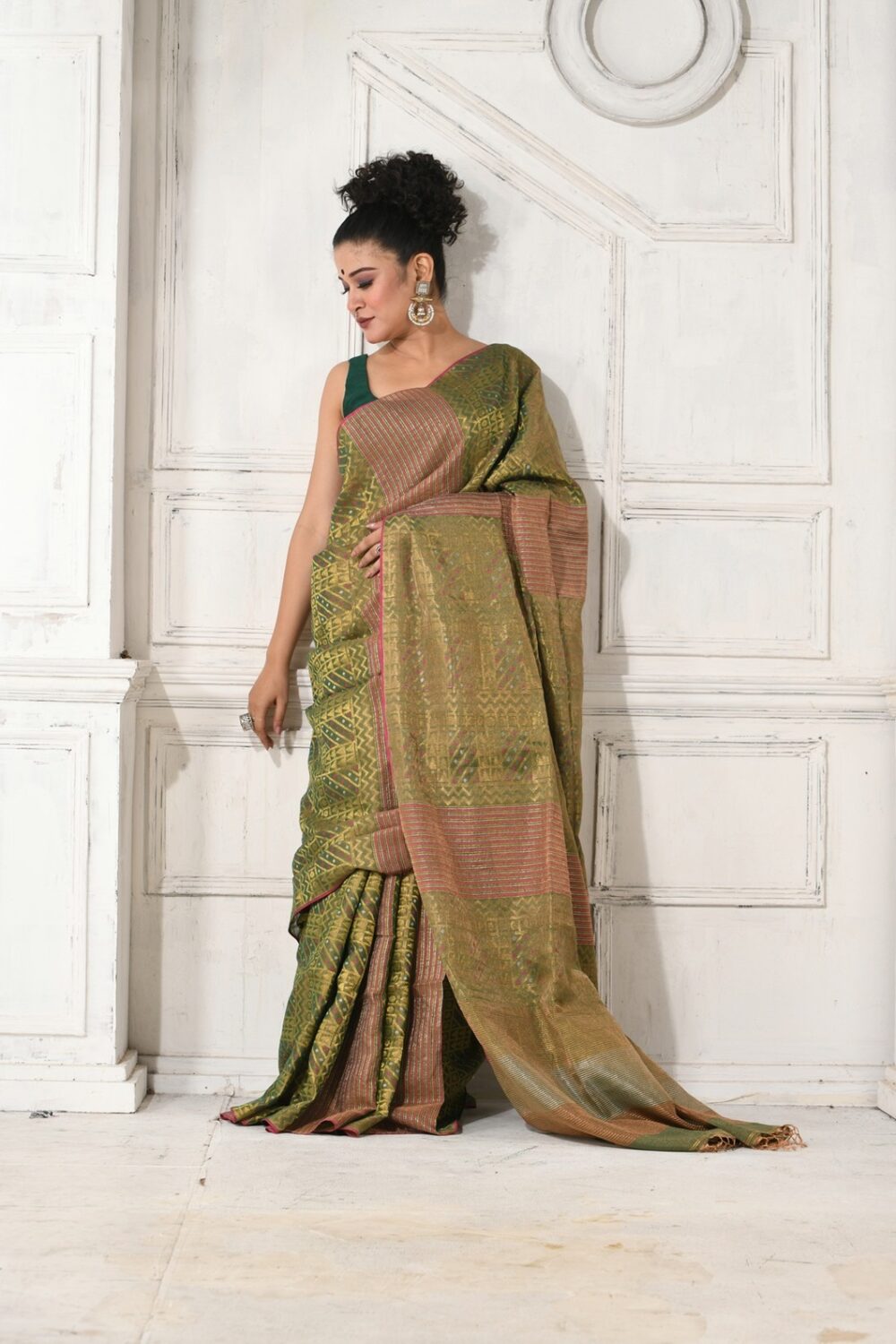 JACQUARDHANDLOOMMETALLICSAREE-KARU26-GREEN-and-GOLD