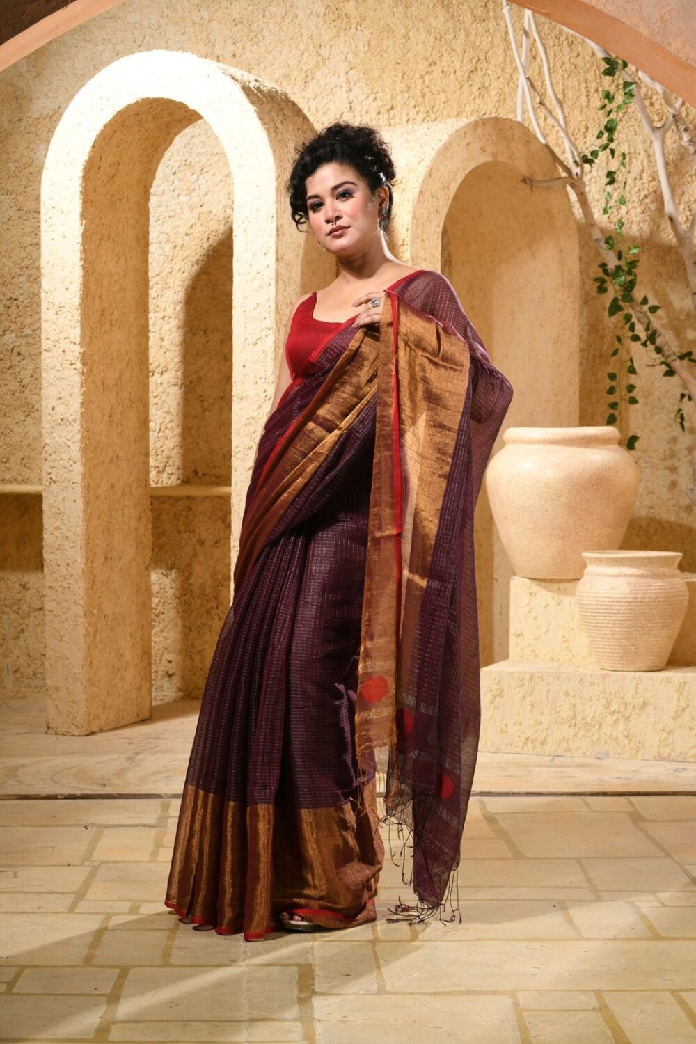 METALLICHANDLOOMSAREE-KARU14-WINEANDSILVERGOLDZARIBORDER (2)