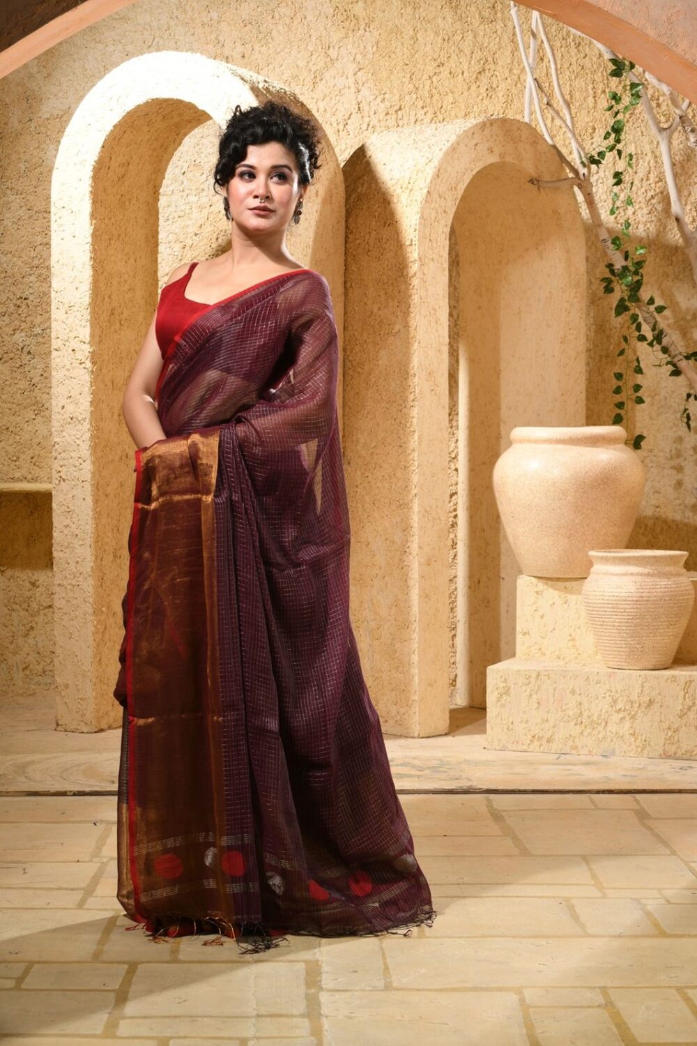 METALLICHANDLOOMSAREE-KARU14-WINEANDSILVERGOLDZARIBORDER (3)