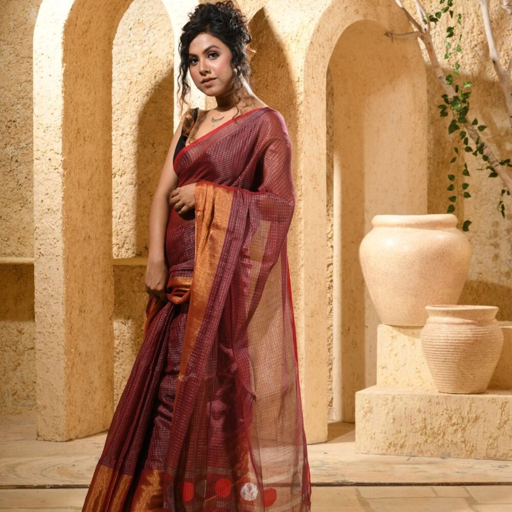 METALLICHANDLOOMSAREE-KARU15-MARROONANDSILVERGOLDZARIBORDER