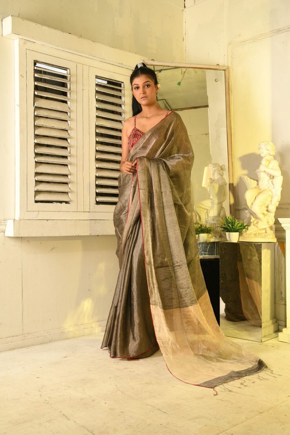 METALLICHANDLOOMSAREE-KARU18-BLACK-SILVER (3)