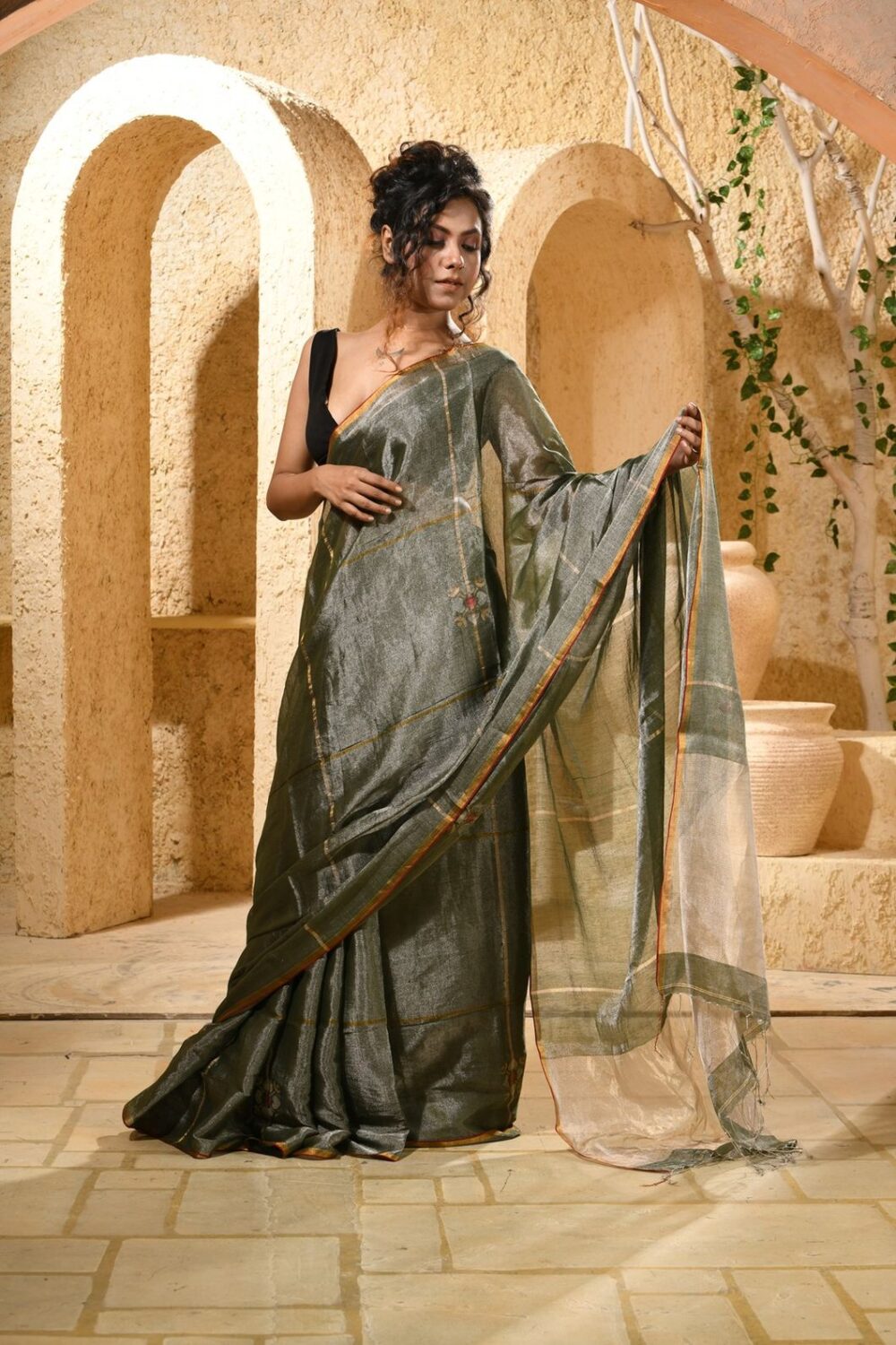 METALLICHANDLOOMSAREE-KARU22-SAGE-GREEN (4)